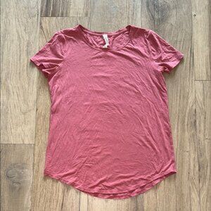 Lululemon Women's Pink T-Shirt